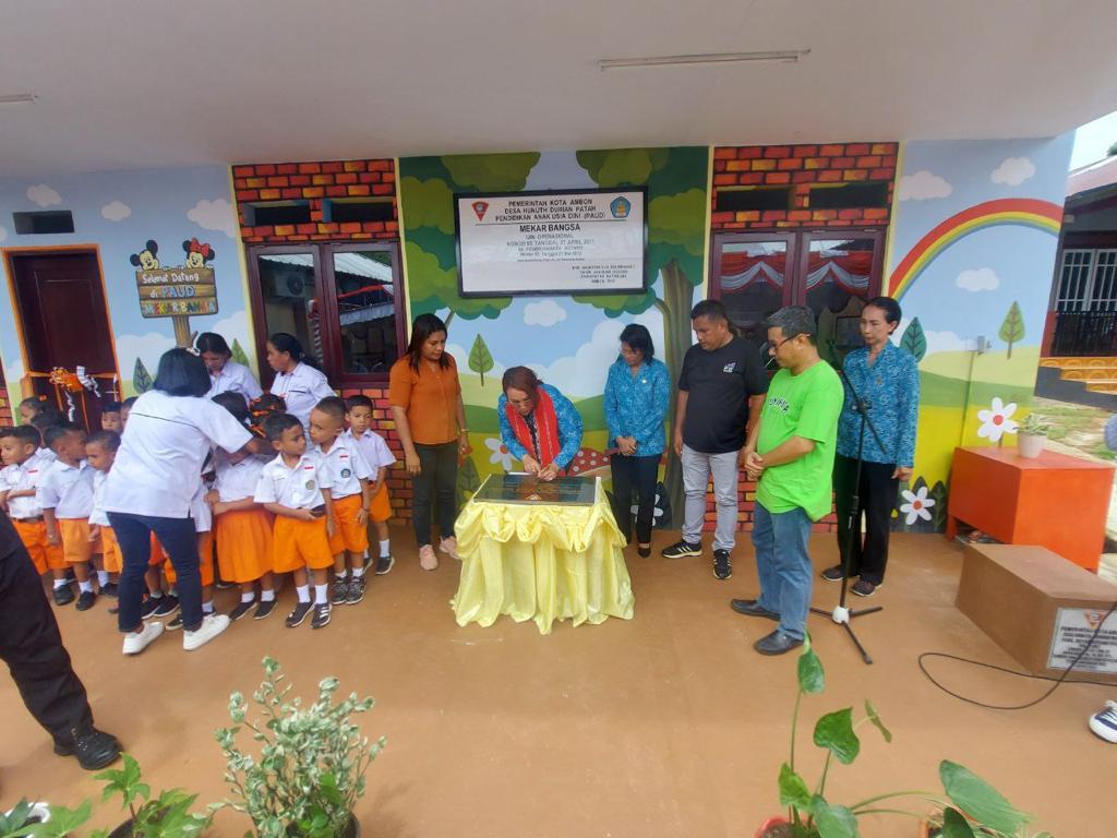 Ketua TP-PKK Kota Ambon Resmikan Gedung PAUD Mekar Bangsa